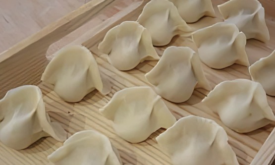 كيف تقوم آلات Wonton التلقائية بتحويل المطابخ المركزية وخطوط إنتاج المواد الغذائية المجمدة