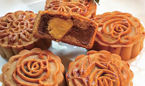 خطوط إنتاج كعك القمر والمعمول: الحفاظ على القدرة الإنتاجية الموسمية طوال العام